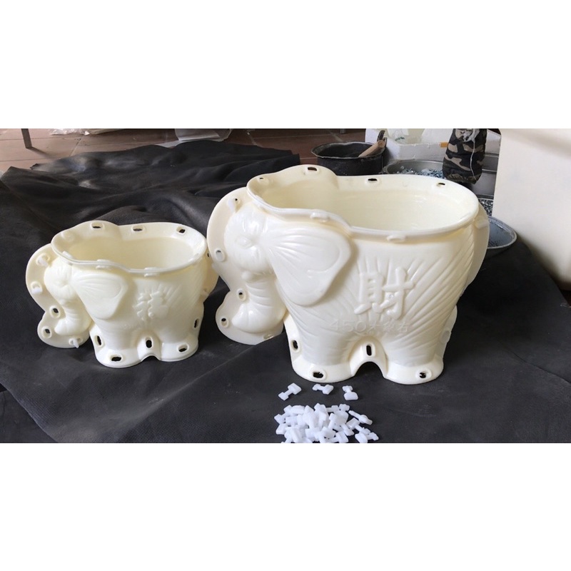 Khuôn con voi nhựa ABS có lòng trong