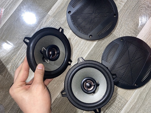 Sản phẩm gia đình làm: 2 cái loa cánh phi 10 HỒNG KỒNG