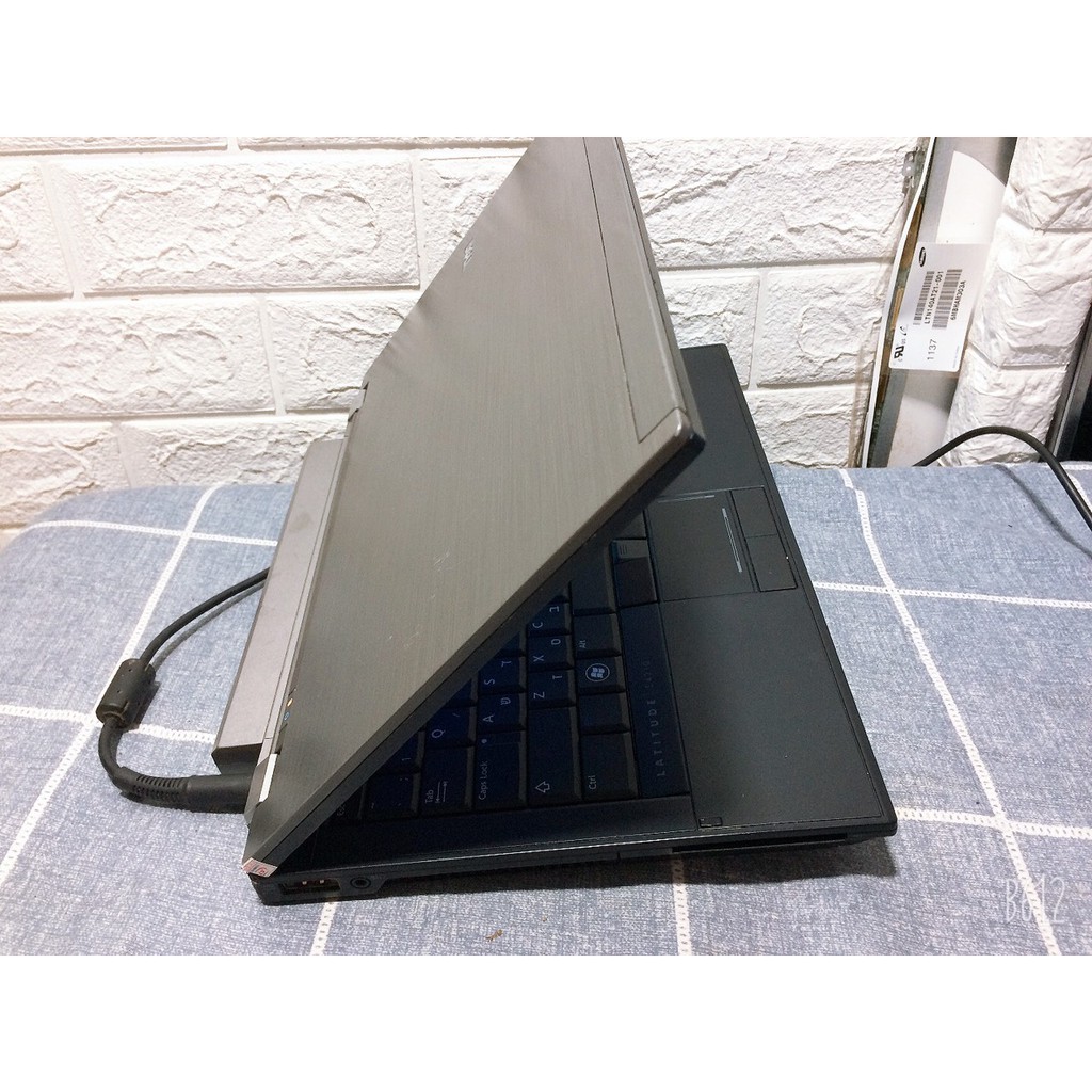 Laptop dell P05G i5 M540 hàng dùng văn phòng học tập rất tốt