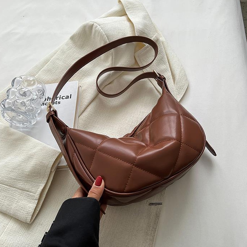 Túi Đeo Chéo Phong Cách Retro niche Độc Đáo Dễ Phối Đồ Cho Nữ