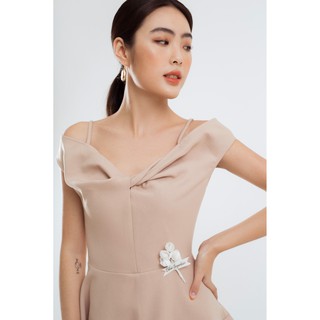 Đầm Bẹt Vai Xoắn Ngực EDINI - D1237