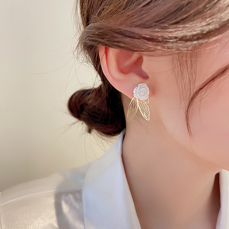 Bông Tai Hình Hoa Hồng Và Cánh Bướm Màu Trắng Dễ Thương Phong Cách Hàn Quốc Thời Trang Cho Nữ