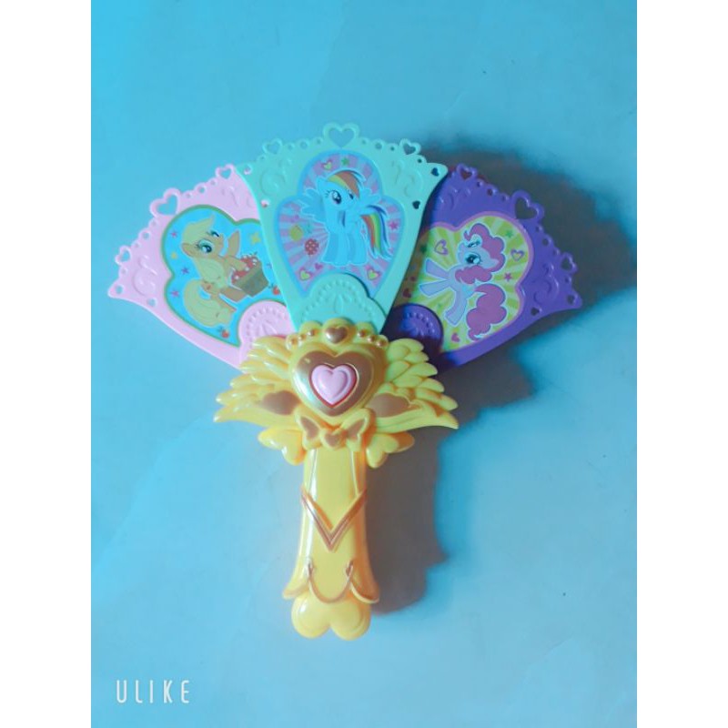 Quạt đồ chơi cho bé