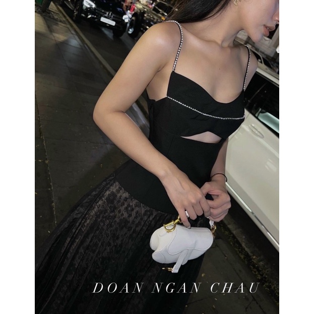 Đầm hai dây dài khoét eo