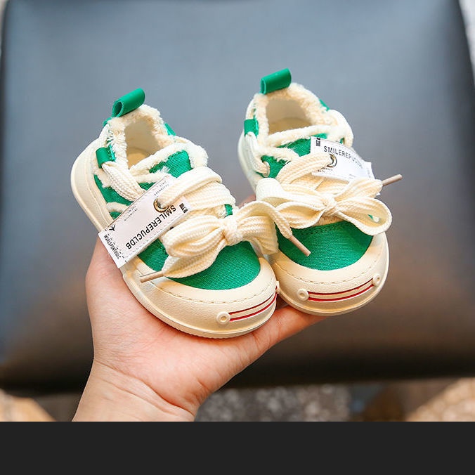 Hàng Mới Về Giày Thể Thao Thoáng Khí Đế Mềm Dễ Phối Đồ Cho Bé