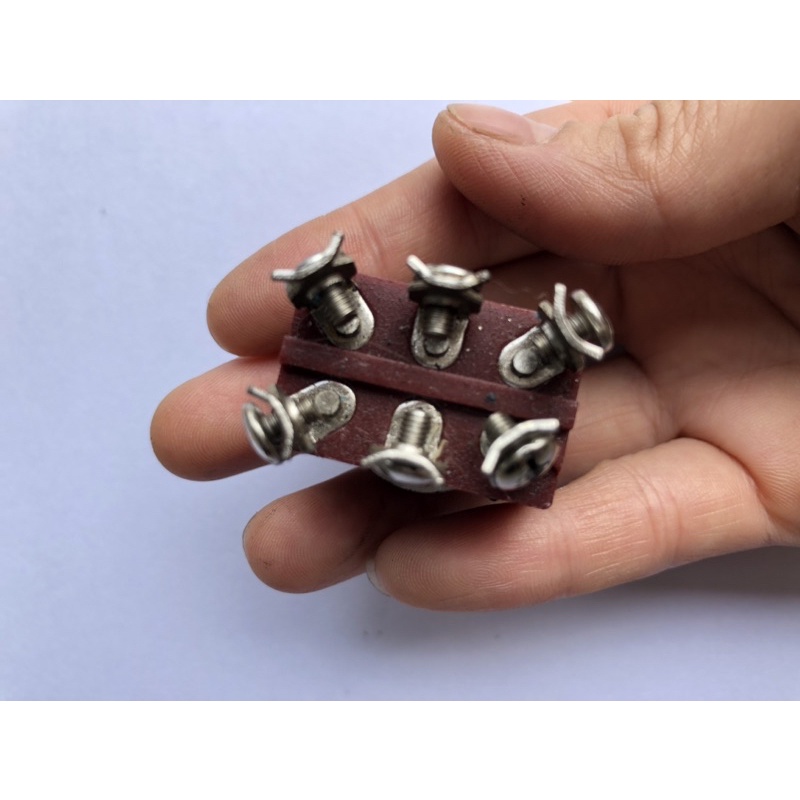 Công tắc gạt 6 chân 15A đẹp - Loại công tắc 3 vị trí