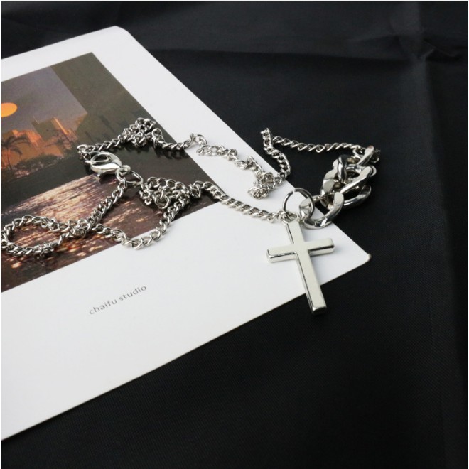 Dây chuyền kiểu xích mặt chữ thập chất liệu thép titan giản đơn