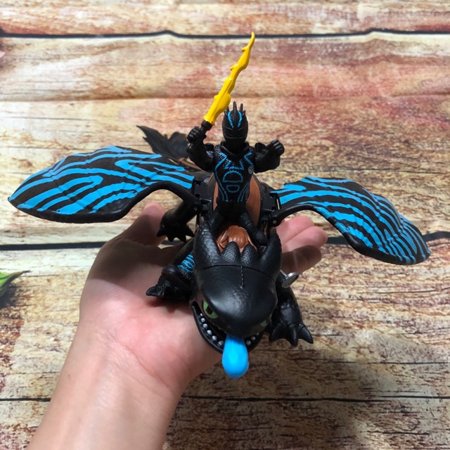 Mô hình Toothless – Night Fury phiên bản Rồng Hào Hoa (Bí kíp luyện Rồng phần 3)