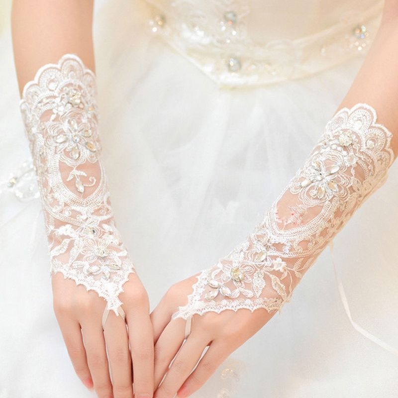 Găng tay ren hở ngón đính đá thời trang cho cô dâu