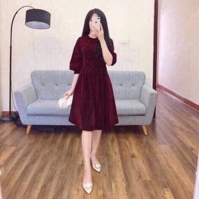 Váy nhung tay bồng