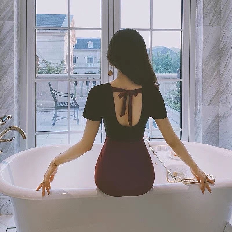 Áo tắm 1 mảnh thắt nơ đen đỏ