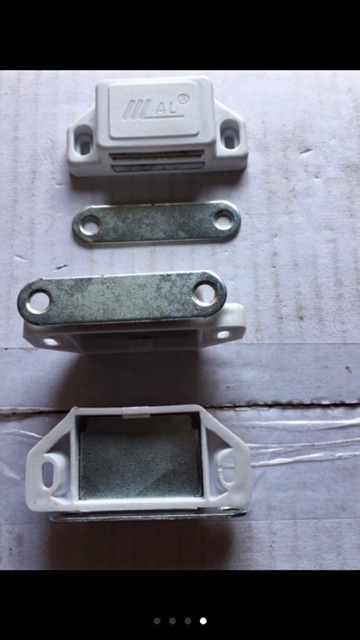 Từ hít  nam châm to hoặc bé - giá 1c