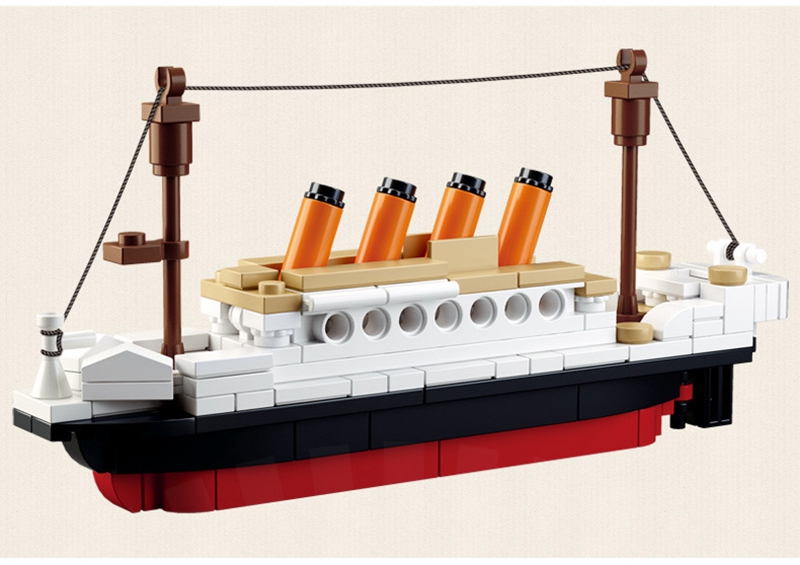 LEGO Mô Hình Đồ Chơi Lắp Ráp Tàu Titanic Gồm 194 Mảnh Cho Bé