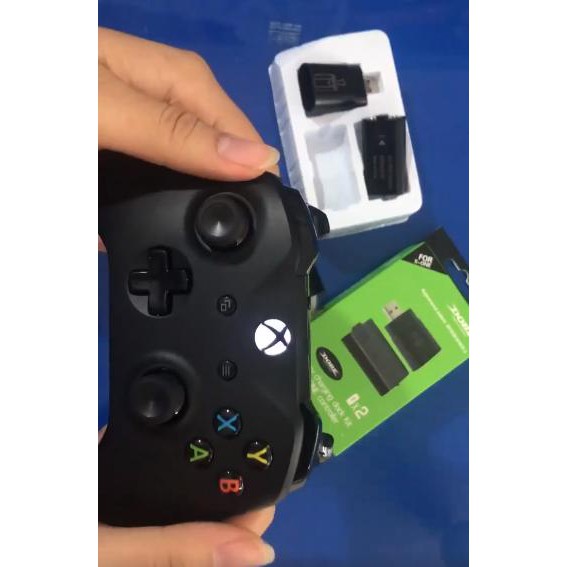 Bộ 02 Pin Và Đế Sạc Tay Cầm Xbox One / Series X/S / Xbox One S / Xbox One X