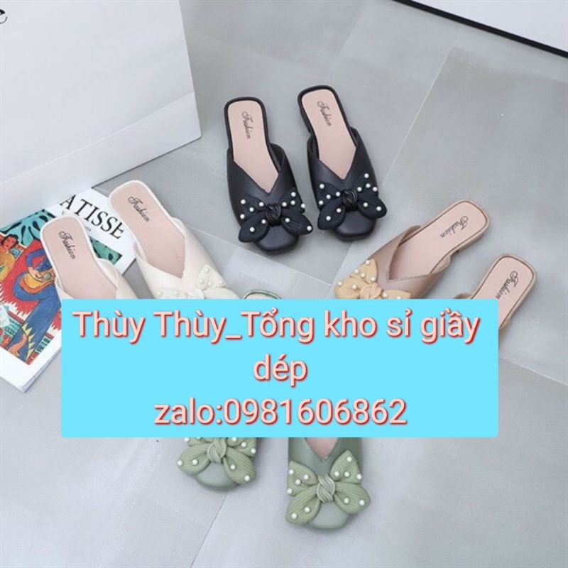 Sục giày nhựa đính ngọc đi mưa