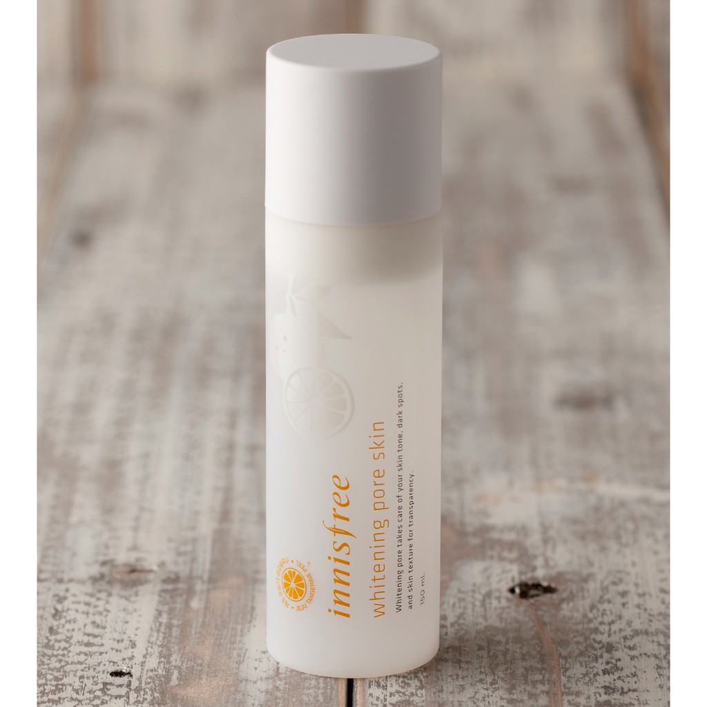 Nước hoa hồng trắng da se khít Innisfree Whitening Pore Skin 150ml