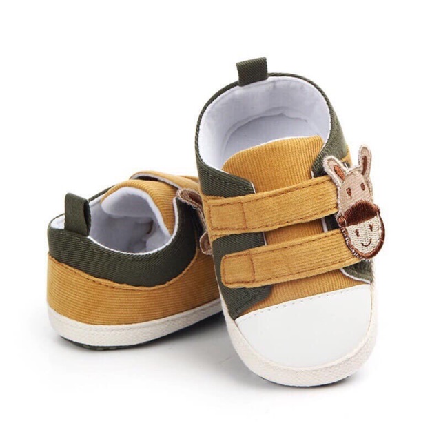Giày tập đi bé trai
