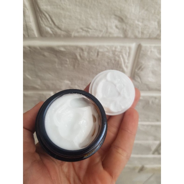 Kem dầu ngựa nứt gót chân