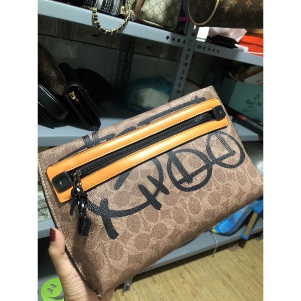 Túi coách nhà mĩm