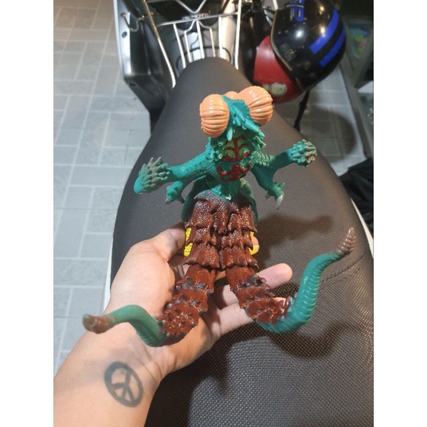 Mô hình đồ chơi quái vật kaiju godzilla.