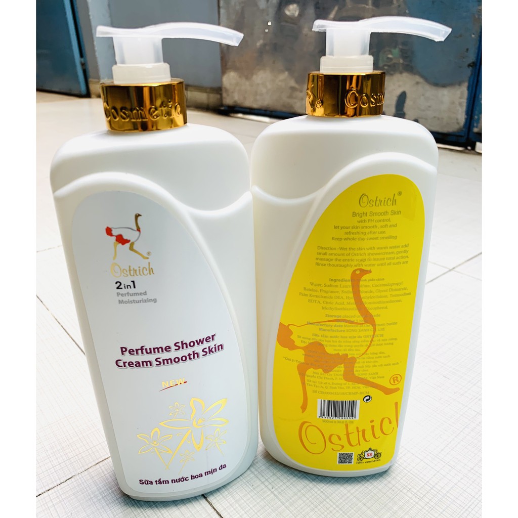 1 CHAI SỮA TẮM ĐÀ ĐIỂU MỊN DA OSTRICH 900ML