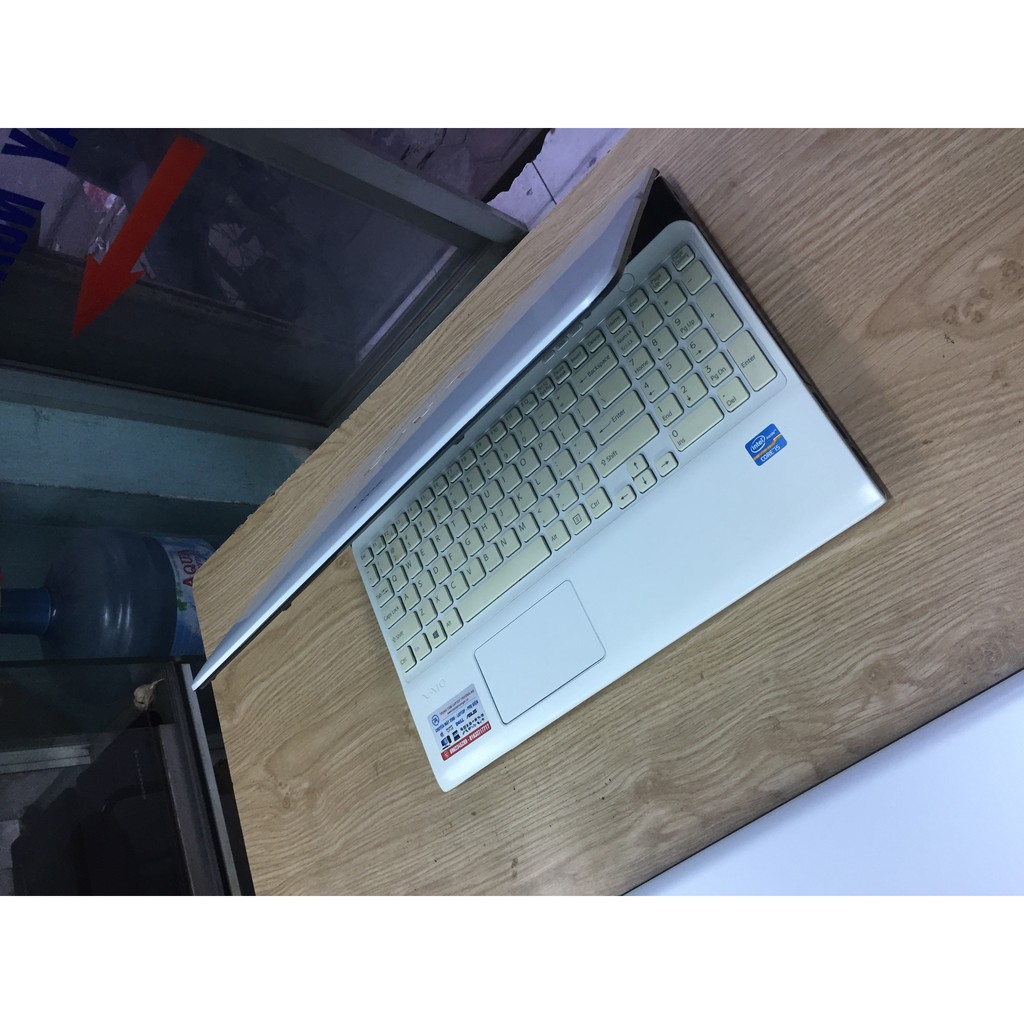 Hot Hot Laptop Sony vaio SVE15 Sang chảnh chíp core i5-3210M/4GB/HDD 320GB Cạc HD 4000 game mượt. Tặng chuột không dây | BigBuy360 - bigbuy360.vn