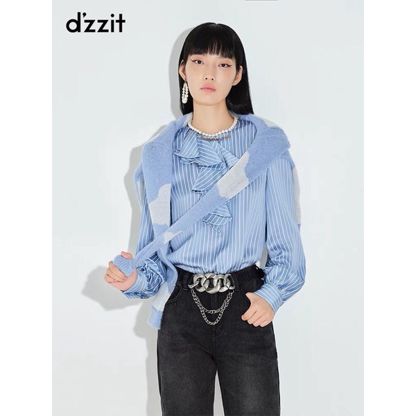 Áo sơ mi xanh Dzzit