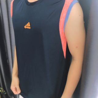 Áo thun sát nách nam mặc thoáng mát