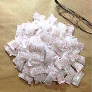 Hạt hút ẩm : 120k / 10 bịch