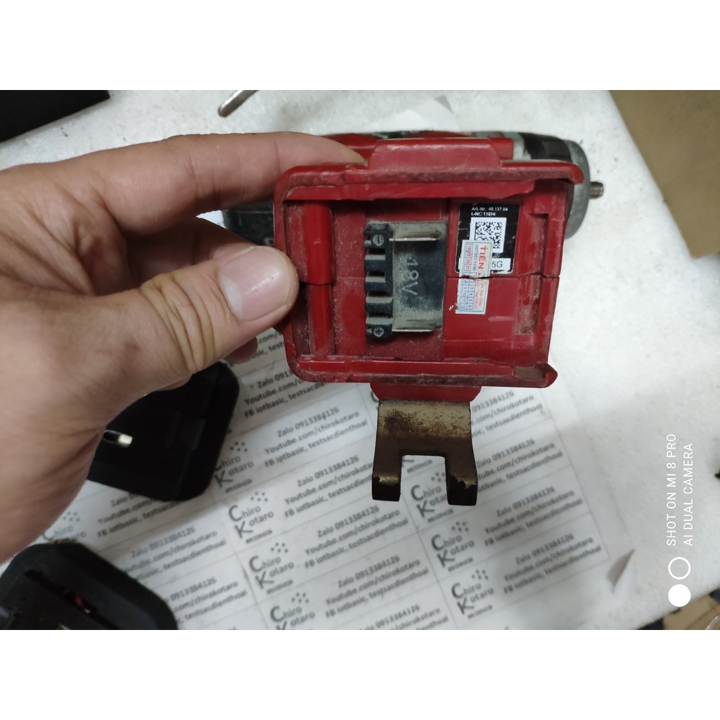 NEW! Đế chuyển pin máy khoan, vit Ozito PXBP 18-21V sang dùng hộp pin cài Makita bản FULL