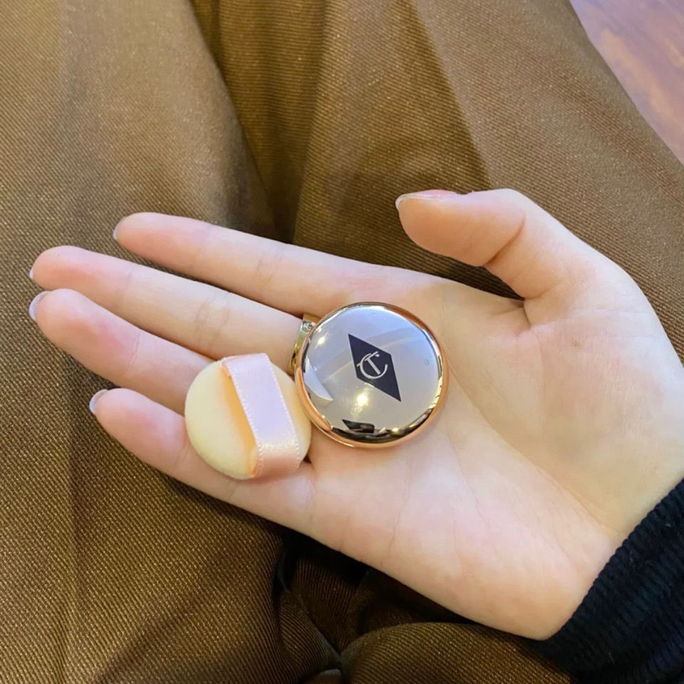 [Hàng mới về] Phấn phủ dạng nén Charlotte Tilbury 0.8g che khuyết điểm thời trang | BigBuy360 - bigbuy360.vn