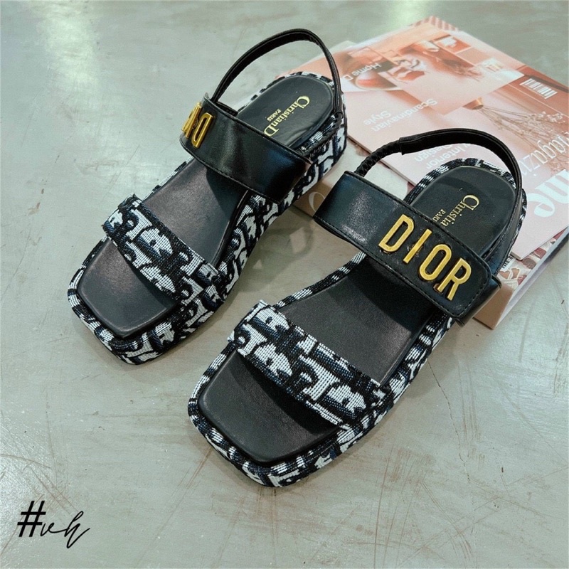 Giày sandan đế xuồng mút bọc Dior( 5cm) da mờ chất cực xinh siêu hót.