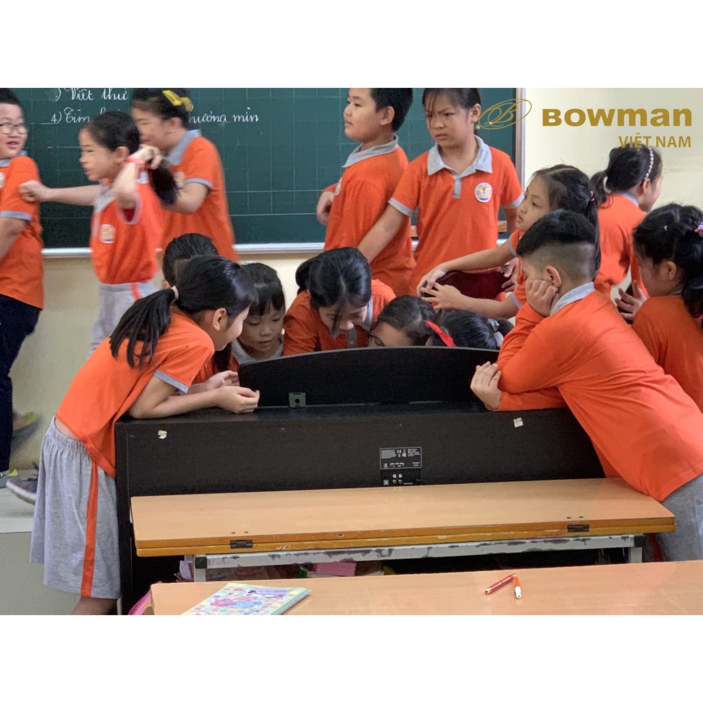 BOWMAN PIANO trong tiết học âm nhạc