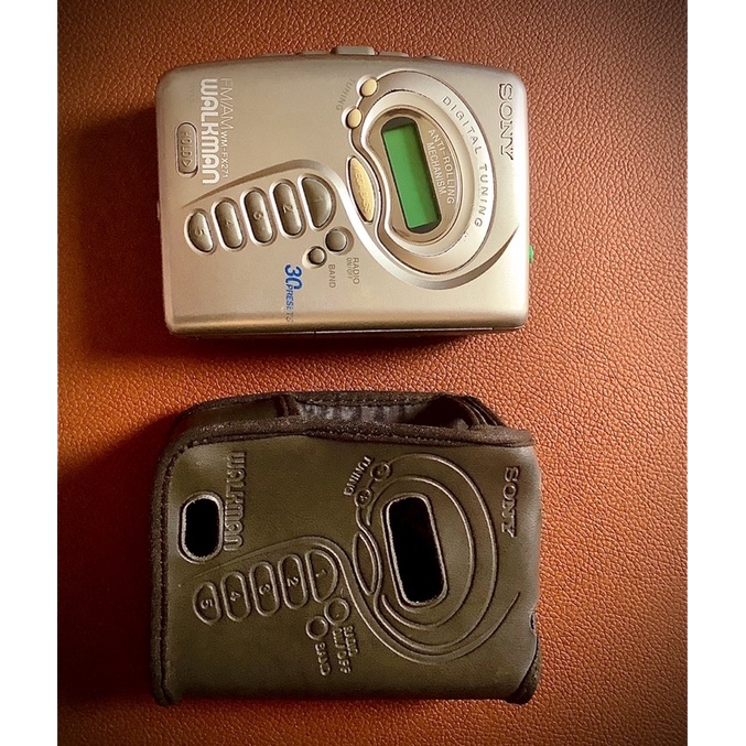 Máy cassette Sony WM-FX271