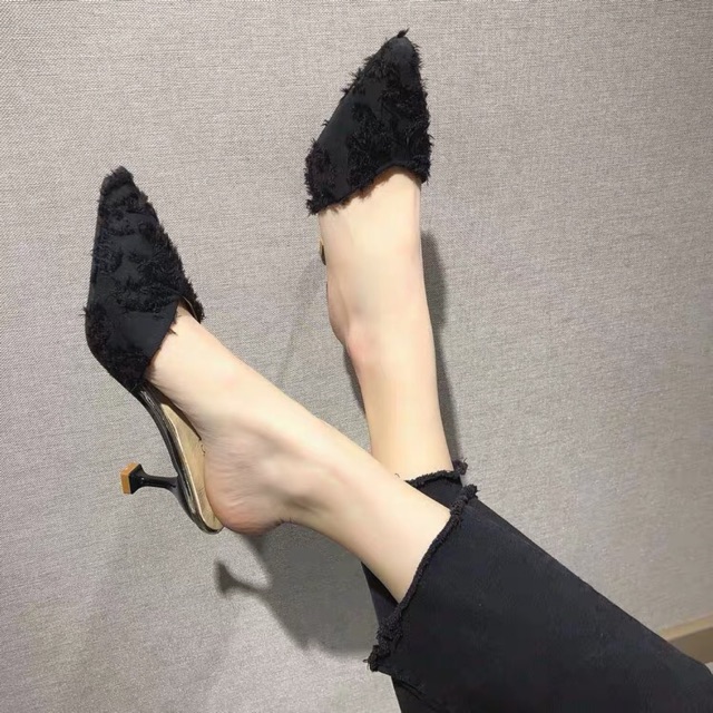 Guốc mũi nhọn tua rua (Sẵn size 36)
