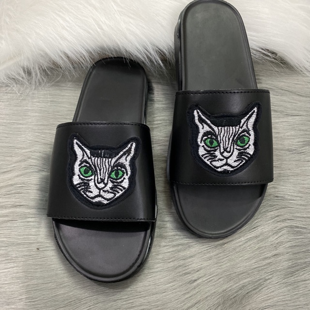 Dép da nam đế hộp thêu mèo ảnh thật ( Hậu ô vuông Xanh )