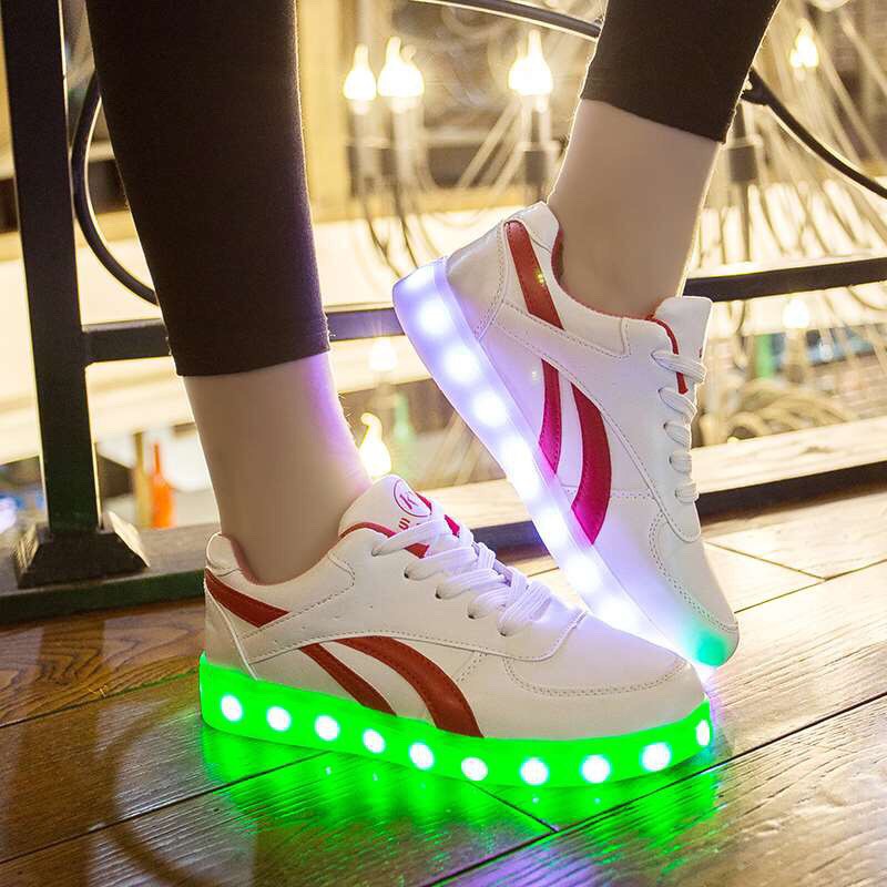 Giày Thể Thao Thể Thao Thời Trang Có Đèn led Phát Sáng Độc Đáo Cho Nam Nữ