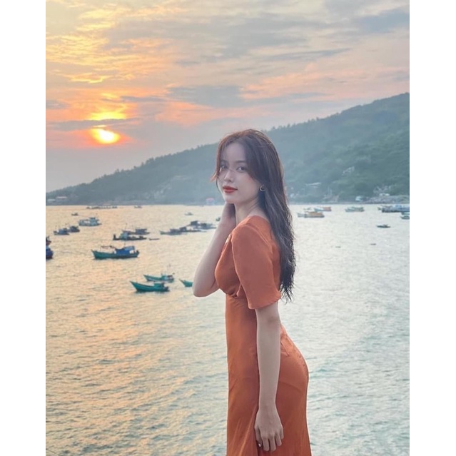 Đầm Marylin dress cổ chữ V tay cánh tiên thướt tha