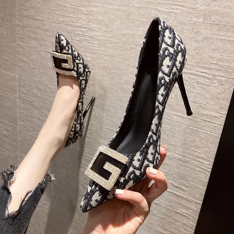 Asakusa single-shoe women spring 2021 new Korean version design sense temperament sexy water drill tip heel heels