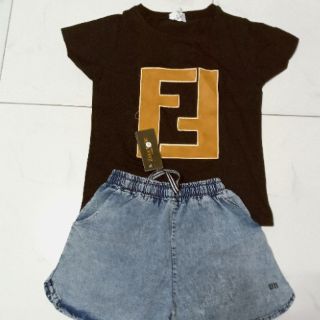 Combo 2bộ bé,1đầm,1quan jean