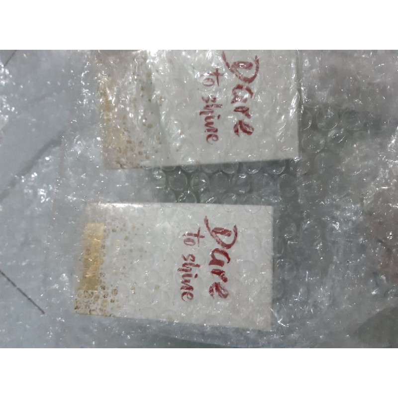 Compo kem đánh răng và nước hoa,