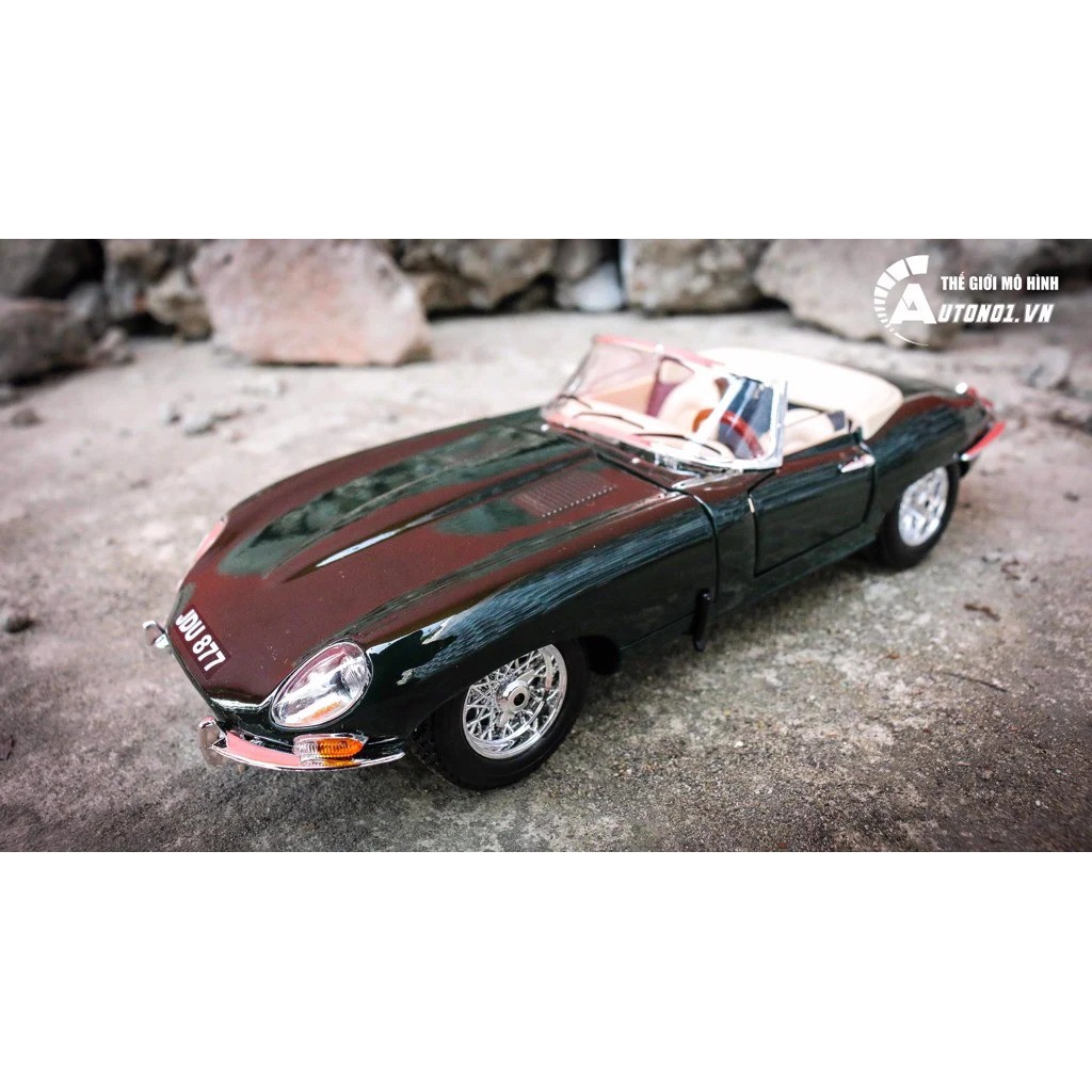 MÔ HÌNH XE JAGUAR E CABRIO. GREEN 1961 1:18 BBURAGO 5238