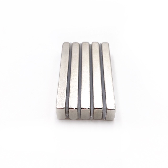 Nam châm chữ nhật 50x10x5mm loại nam châm đất hiếm