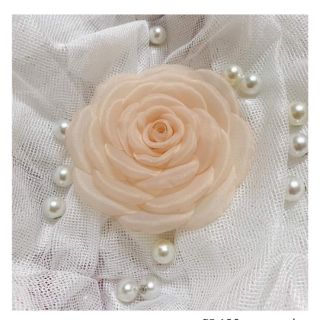 Hoa cài áo handmade- Hoa voan organza màu cam nude- Hoa size 10cm