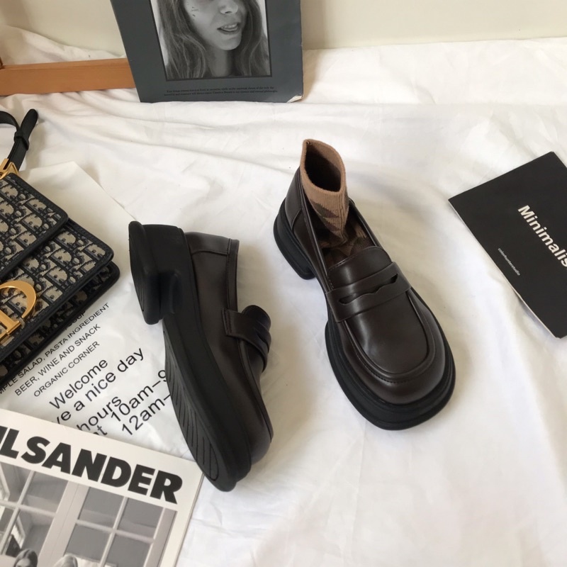 Giày loafer búp bê basic không quai đế cao mũi tròn Yannie Lolita