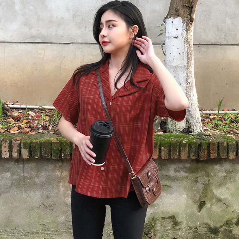 Áo kiểu cổ chữ V phối nút thiết kế dáng rộng cho phái nữ | BigBuy360 - bigbuy360.vn