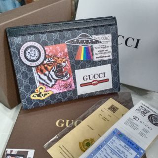 Clutch cầm tay sang trọng