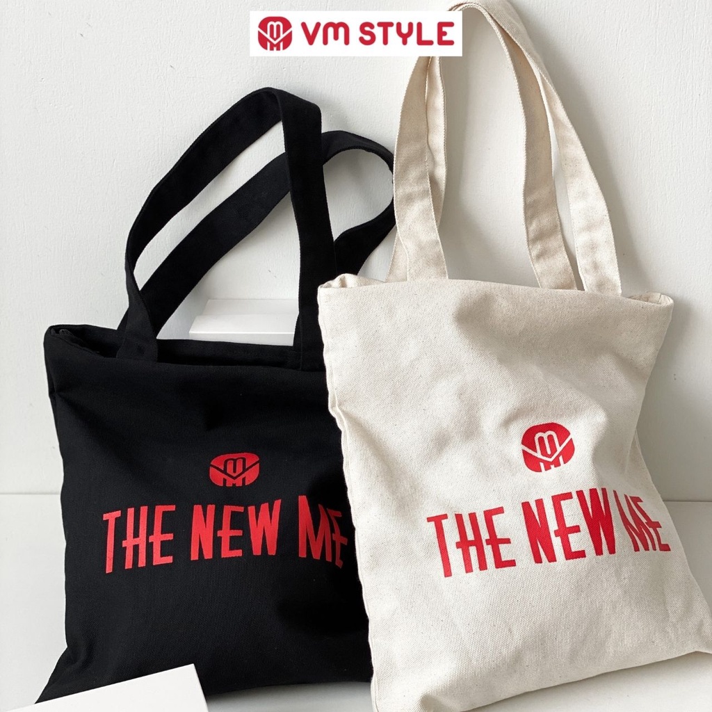 Túi xách vải VM STYLE in chữ The new me, túi tote canvas rộng đeo vai thời trang nam nữ ullzang Hàn Quốc 22TX042X1301