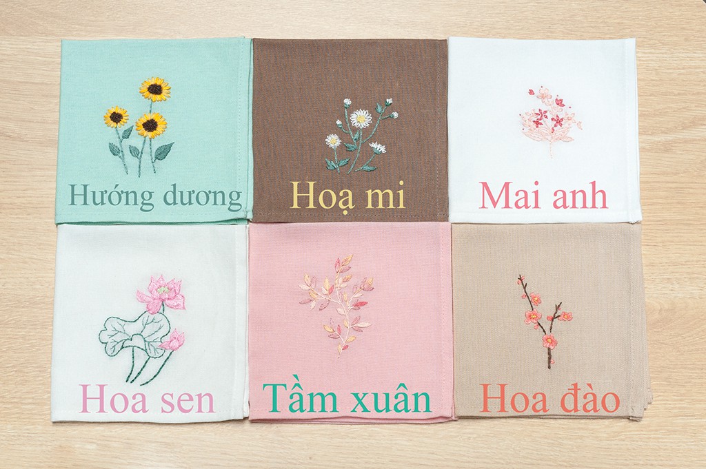 Khăn tay  vải linen thêu thủ công - mẫu hoa Đào