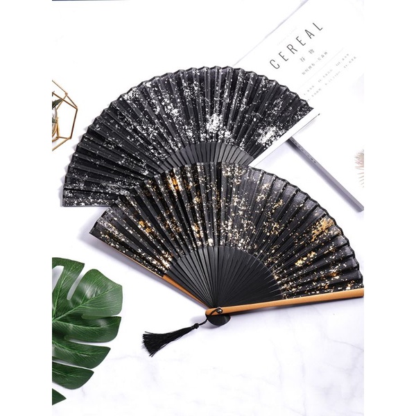 Quạt cầm tay cao cấp phong cách cổ phong